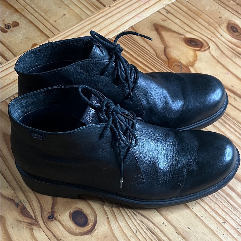 Black Leather Chukka Boots - Unbranded